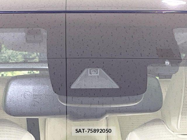 Toyota PRIUS 2022-08 8745368-2