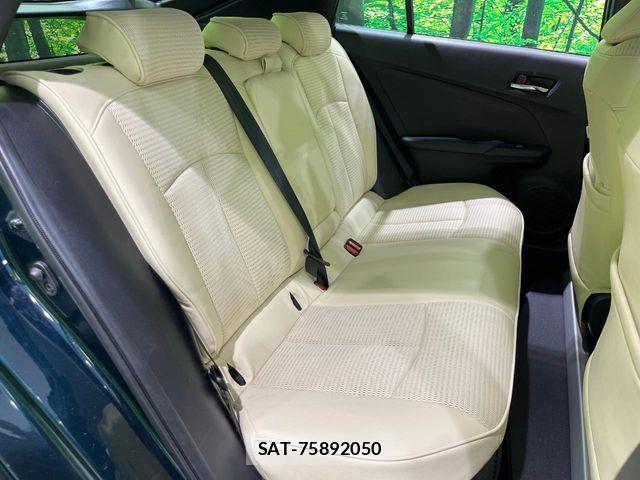 Toyota PRIUS 2022-08 8745368-8
