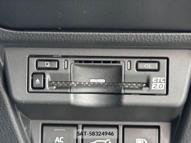 Toyota PRIUS 2024-03 8781706-26