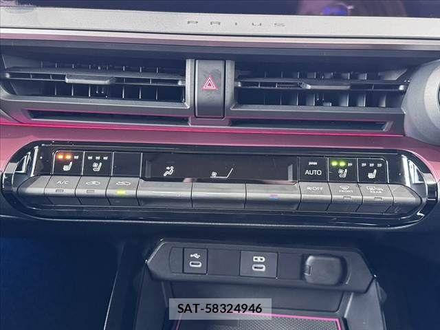 Toyota PRIUS 2024-03 8781706-6