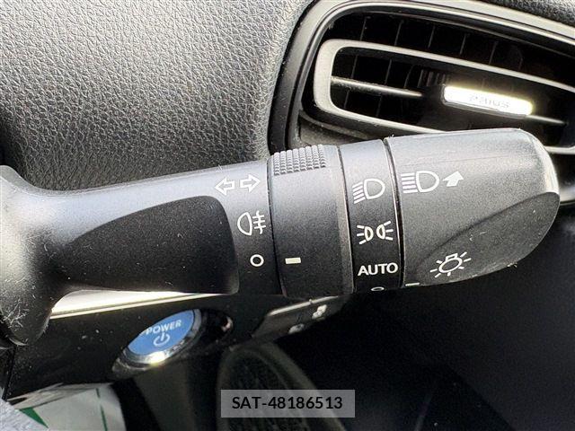 Toyota PRIUS 2016-03 8781708-18