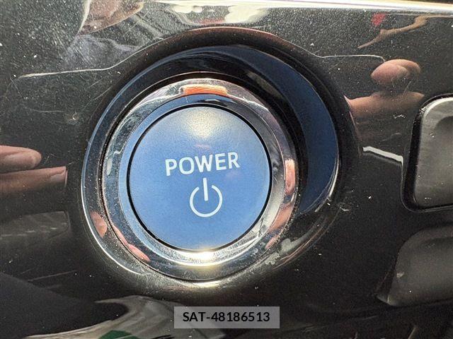Toyota PRIUS 2016-03 8781708-19