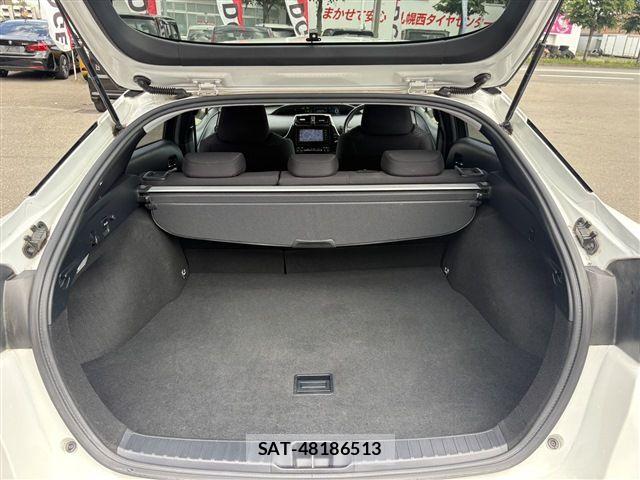 Toyota PRIUS 2016-03 8781708-5