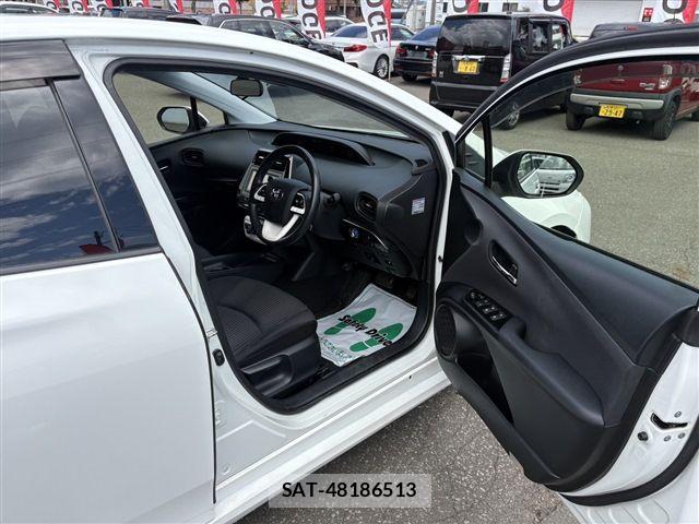 Toyota PRIUS 2016-03 8781708-7