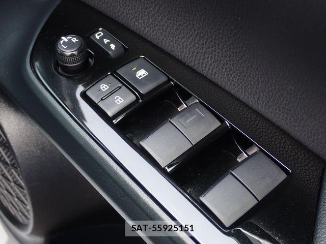 Toyota PRIUS 2023-05 8781707-13