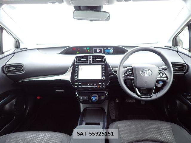 Toyota PRIUS 2023-05 8781707-1