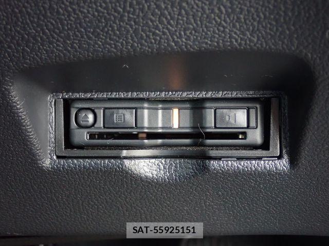 Toyota PRIUS 2023-05 8781707-7