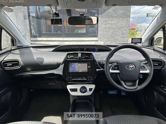 Toyota PRIUS 2017-06 8781709-9