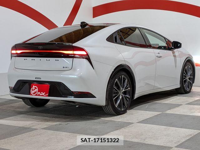 Toyota PRIUS 2023-06 8797198-2