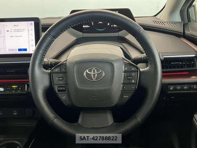 Toyota PRIUS 2023-06 8797199-14