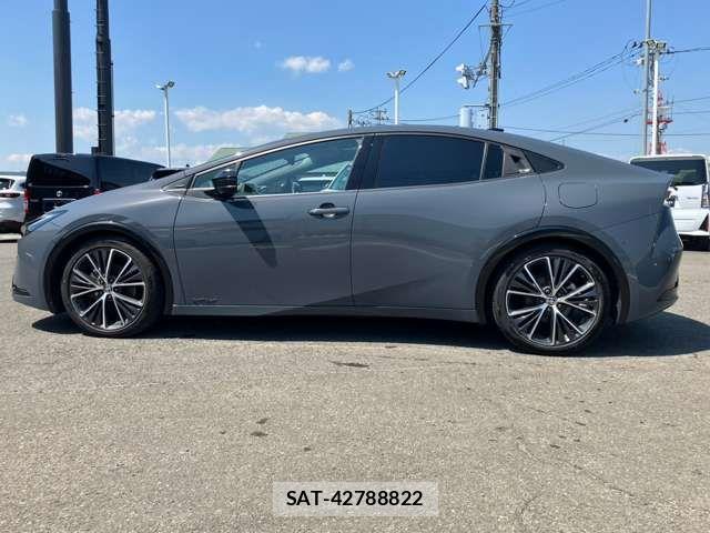 Toyota PRIUS 2023-06 8797199-17