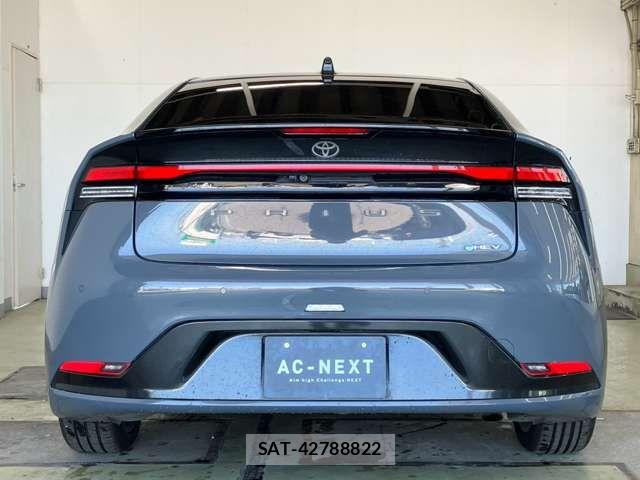 Toyota PRIUS 2023-06 8797199-18