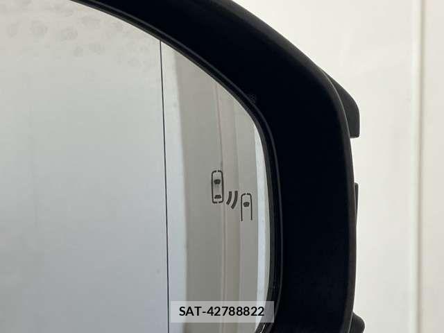 Toyota PRIUS 2023-06 8797199-3