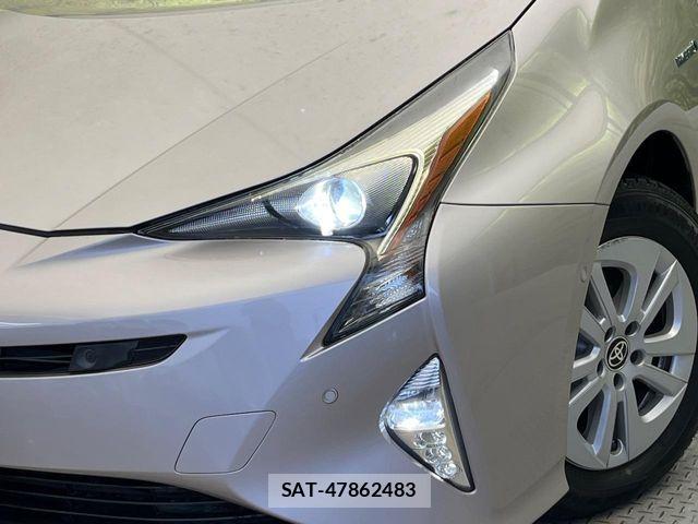 Toyota PRIUS 2017-06 8797205-11