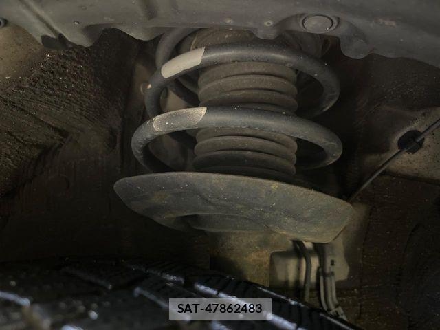 Toyota PRIUS 2017-06 8797205-19