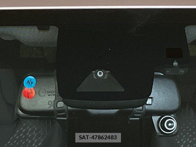 Toyota PRIUS 2017-06 8797205-2