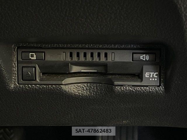 Toyota PRIUS 2017-06 8797205-6