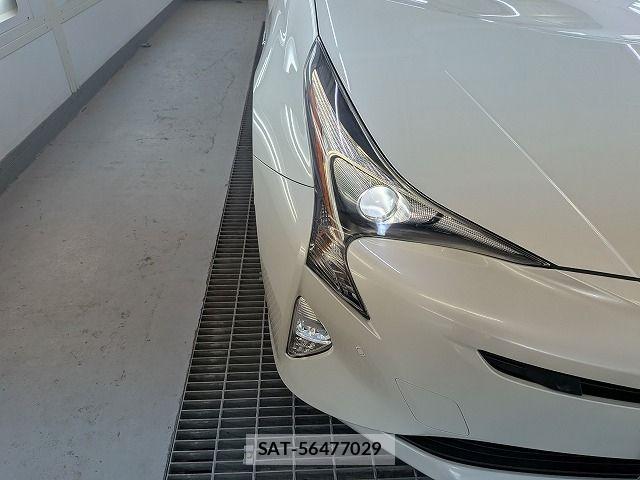 Toyota PRIUS 2017-11 8797200-13