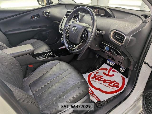 Toyota PRIUS 2017-11 8797200-1