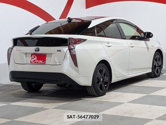 Toyota PRIUS 2017-11 8797200-2