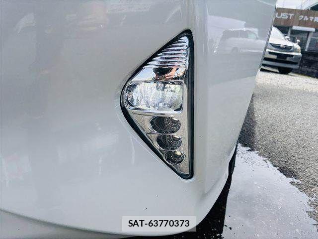 Toyota PRIUS 2016-01 8831194-12