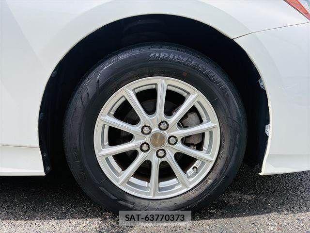 Toyota PRIUS 2016-01 8831194-13