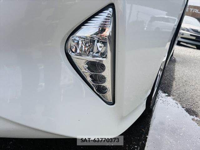 Toyota PRIUS 2016-01 8831194-23