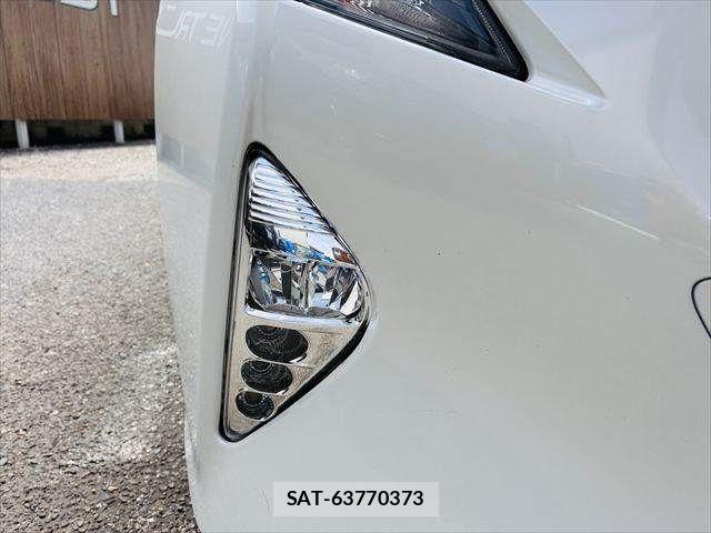 Toyota PRIUS 2016-01 8831194-24