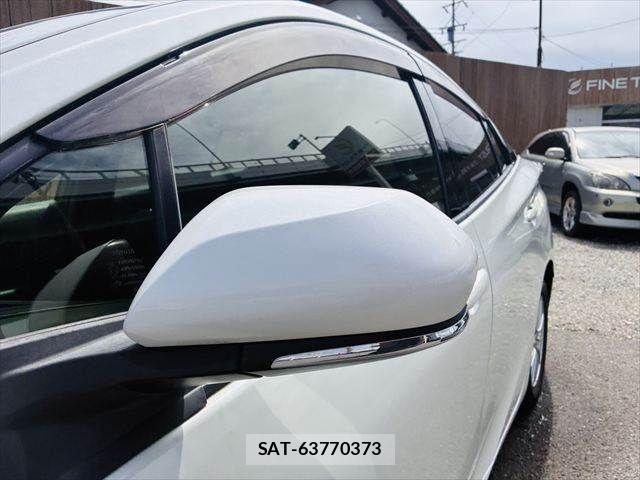 Toyota PRIUS 2016-01 8831194-25