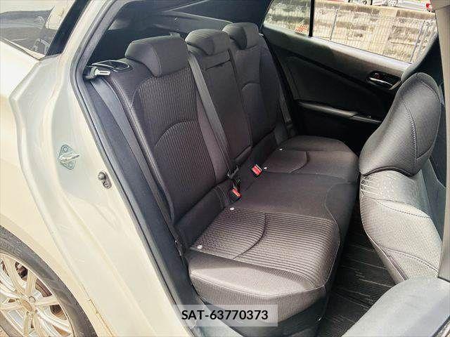 Toyota PRIUS 2016-01 8831194-8