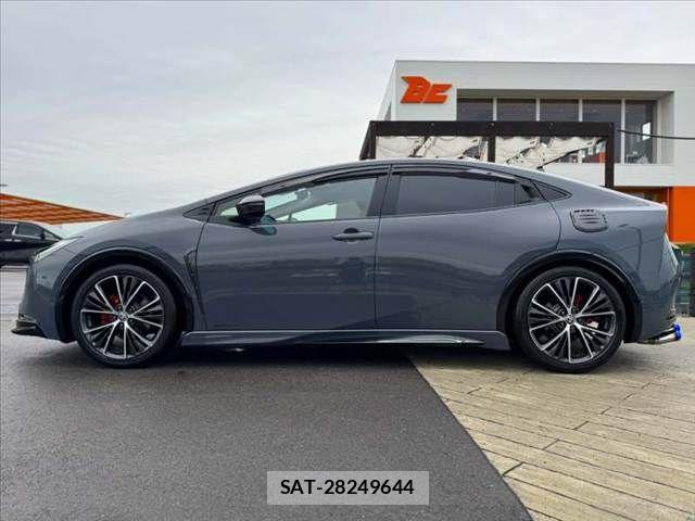 Toyota PRIUS 2023-11 8831193-10