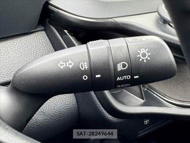 Toyota PRIUS 2023-11 8831193-24