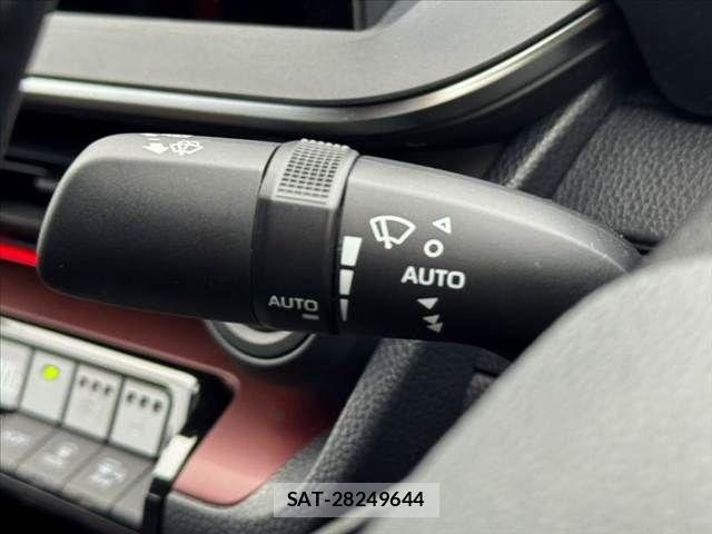 Toyota PRIUS 2023-11 8831193-25