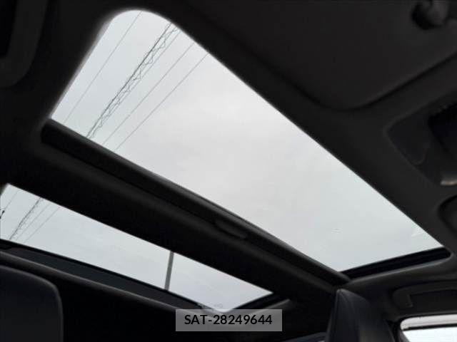 Toyota PRIUS 2023-11 8831193-4