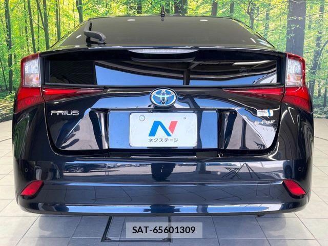 Toyota PRIUS 2021-03 8850418-14