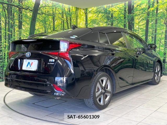 Toyota PRIUS 2021-03 8850418-16