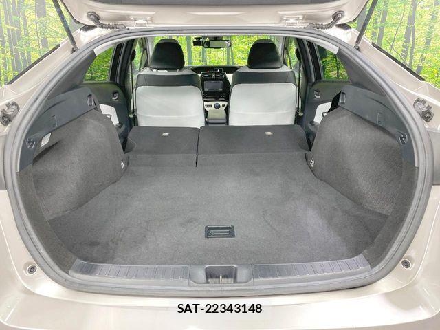 Toyota PRIUS 2016-06 8849441-11