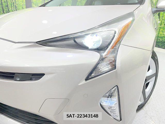 Toyota PRIUS 2016-06 8849441-12