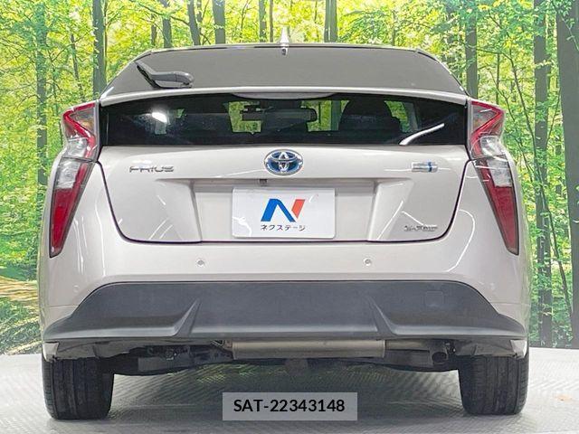 Toyota PRIUS 2016-06 8849441-16