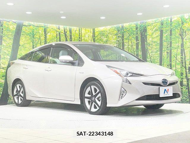 Toyota PRIUS 2016-06 8849441-17