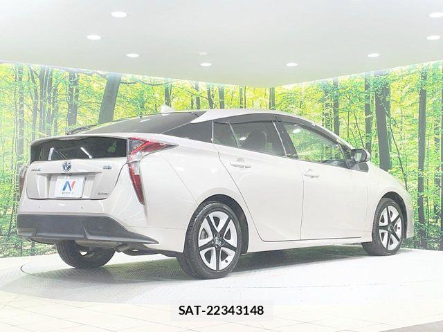Toyota PRIUS 2016-06 8849441-18