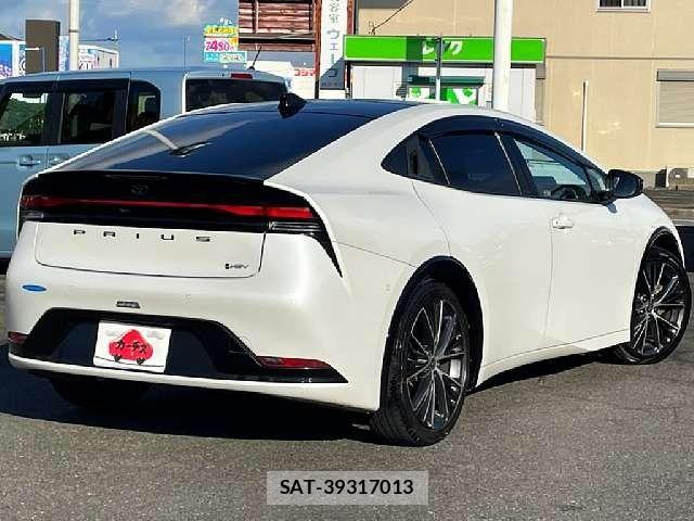 Toyota PRIUS 2023-09 8871866-2
