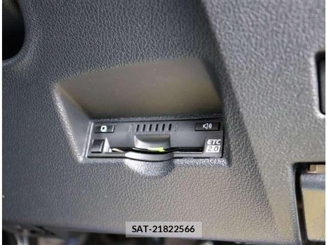 Toyota PRIUS 2017-03 8881679-12