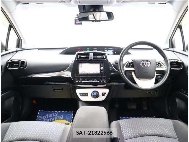Toyota PRIUS 2017-03 8881679-1