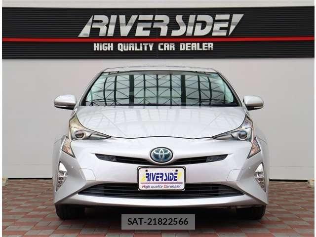Toyota PRIUS 2017-03 8881679-17