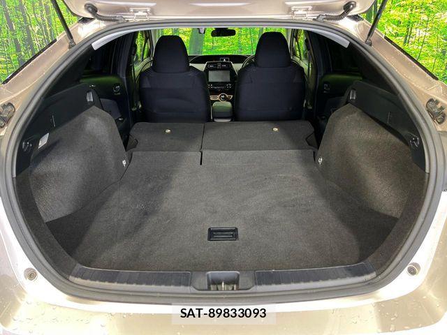 Toyota PRIUS 2016-03 8881683-9