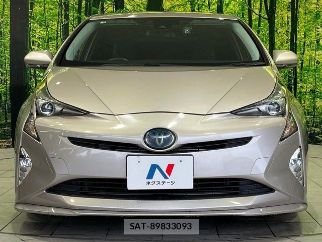 Toyota PRIUS 2016-03 8881683-13