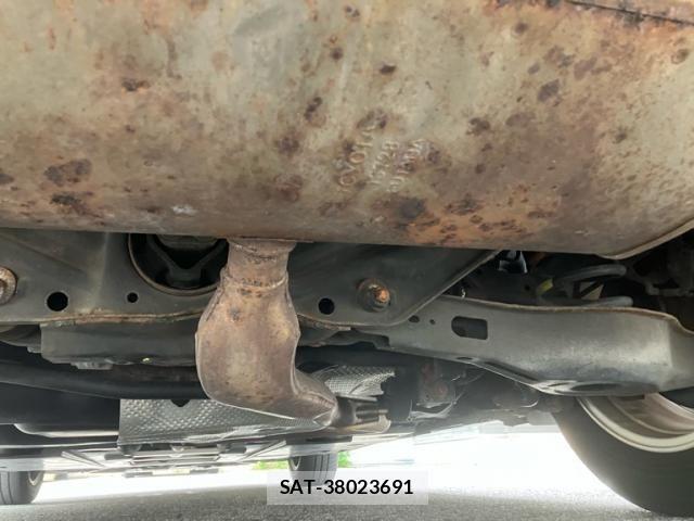 Toyota PRIUS 2016-04 8881685-9