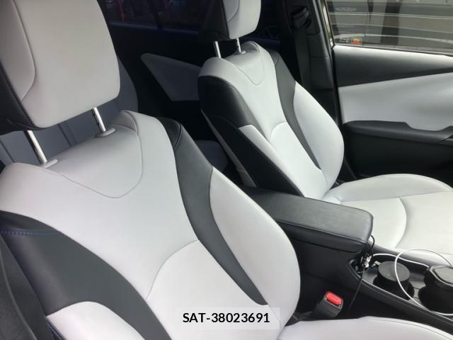 Toyota PRIUS 2016-04 8881685-13