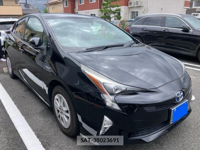 Toyota PRIUS 2016-04 8881685-1